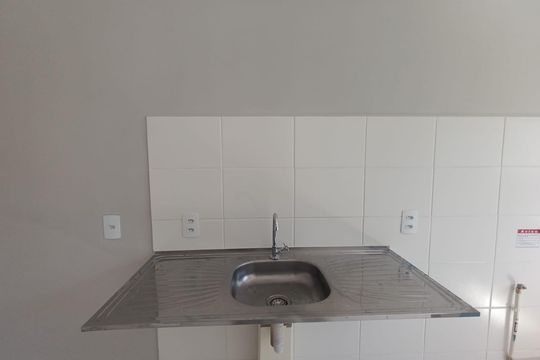 Cozinha e Área de Serviço de apartamento para alugar com 2 quartos, 41m² em Jardim Nova Era, Nova Iguaçu