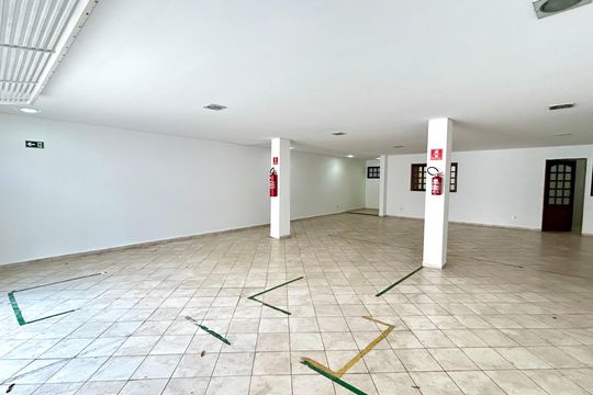Garagem de casa para alugar com 5 quartos, 400m² em Macedo, Guarulhos
