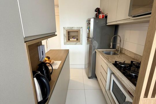 Cozinha de apartamento à venda com 2 quartos, 55m² em Passo d’Areia, Porto Alegre