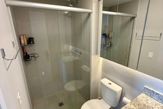 Banheiro 2 de apartamento à venda com 2 quartos, 55m² em Passo d’Areia, Porto Alegre