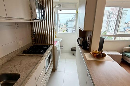 Cozinha de apartamento à venda com 2 quartos, 55m² em Passo d’Areia, Porto Alegre