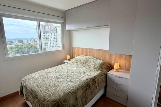 Quarto 1 de apartamento à venda com 2 quartos, 55m² em Passo d’Areia, Porto Alegre