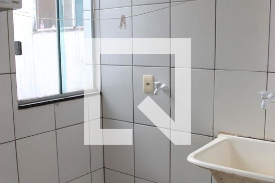 Cozinha e Área de Serviço de apartamento para alugar com 2 quartos, 60m² em Setor dos Funcionários, Goiânia
