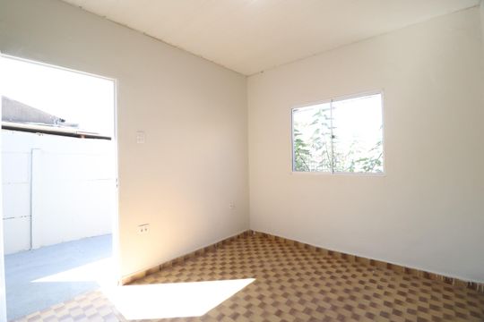Casa para alugar com 3 quartos, 100m² em Brasil, Uberlândia