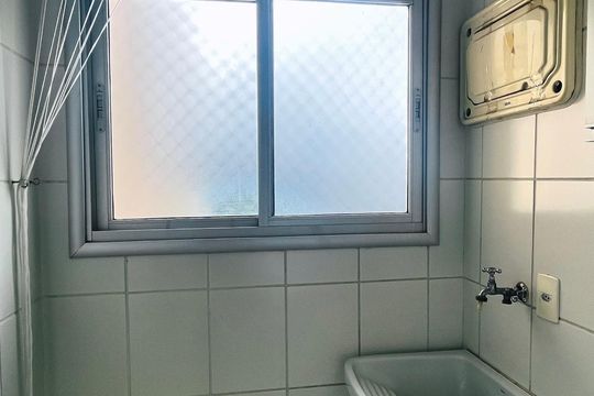 Apartamento para alugar com 1 quarto, 45m² em Vila Satúrnia, Campinas