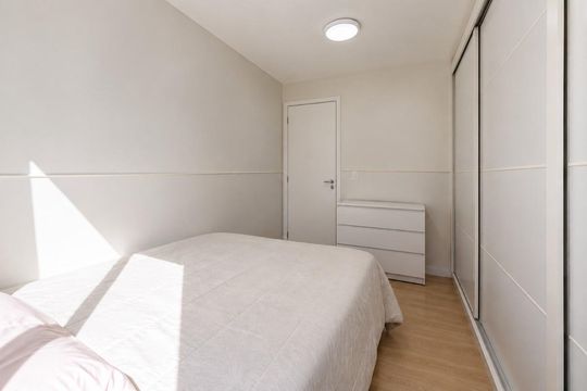 Quarto de apartamento à venda com 2 quartos, 60m² em Pinheirinho, Curitiba