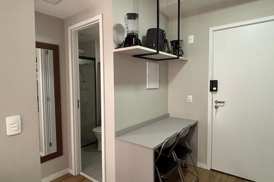Sala/Cozinha de apartamento para alugar com 1 quarto, 29m² em Mirandópolis, São Paulo
