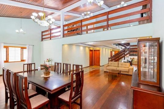 Casa à venda com 4 quartos, 276m² em Vila Anhanguera, São Paulo