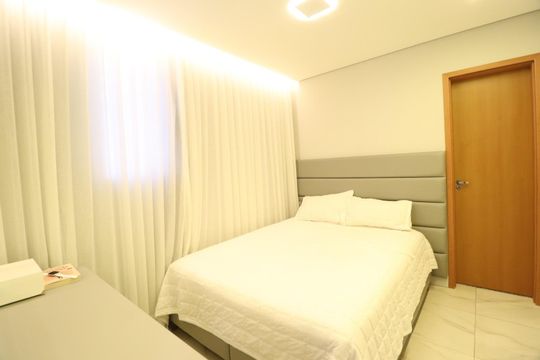 Quarto 1 - Suíte de apartamento para alugar com 2 quartos, 62m² em Granja Marileusa, Uberlândia