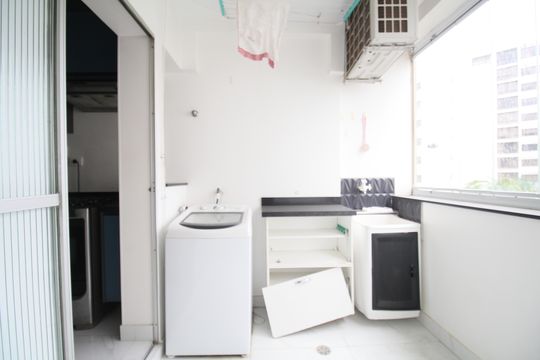 Área de Serviço de apartamento à venda com 2 quartos, 90m² em Real Parque, São Paulo