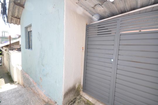Entrada de casa para alugar com 1 quarto, 50m² em Vila Ede, São Paulo