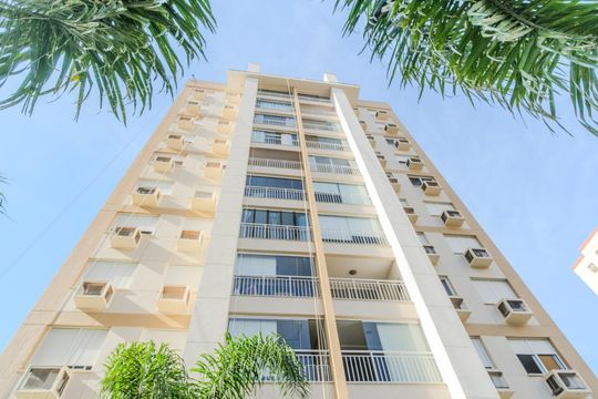 Fachada de apartamento à venda com 3 quartos, 82m² em Teresópolis, Porto Alegre