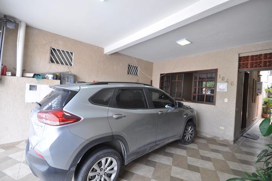 Garagem de casa à venda com 3 quartos, 250m² em Jardim Neila, São Paulo