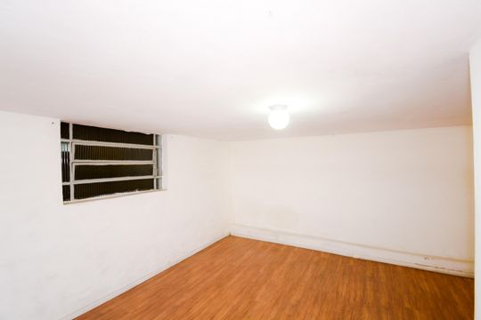Quarto 2 de casa para alugar com 2 quartos, 160m² em Jardim do Triunfo, Guarulhos