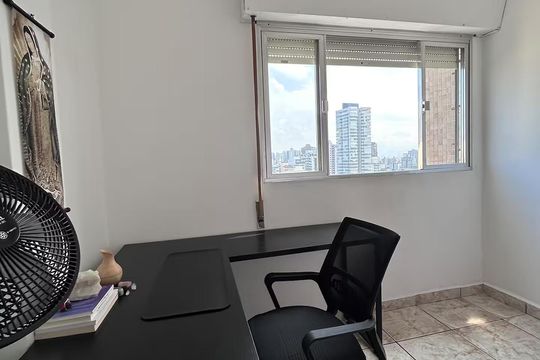 Quarto 2 de apartamento para alugar com 2 quartos, 55m² em Aparecida, Santos