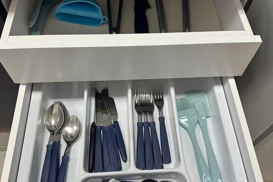 Cozinha de apartamento para alugar com 2 quartos, 55m² em Aparecida, Santos