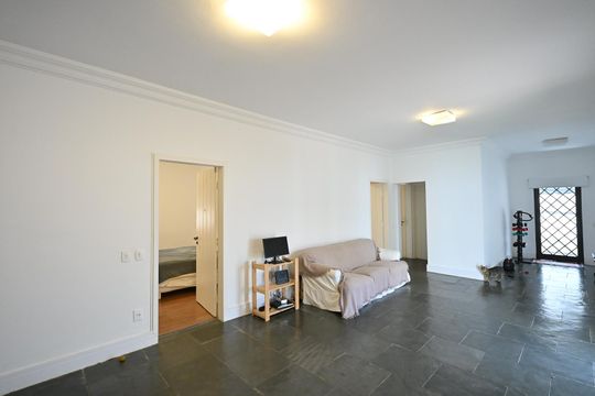 Sala Íntima  de casa para alugar com 4 quartos, 380m² em Jardim Everest, São Paulo