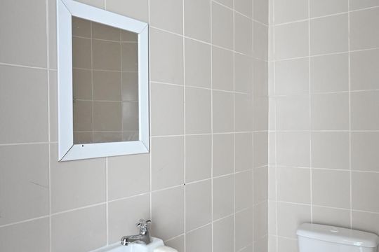 Banheiro de Serviço de casa para alugar com 4 quartos, 380m² em Jardim Everest, São Paulo