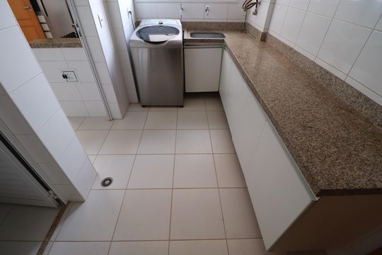 Área de serviço  de apartamento para alugar com 3 quartos, 137m² em Jardim Irajá, Ribeirão Preto