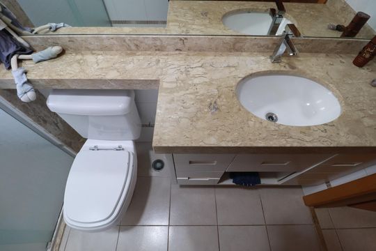 Banheiro suite 1 de apartamento para alugar com 3 quartos, 137m² em Jardim Irajá, Ribeirão Preto