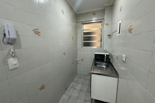 Cozinha de kitnet/studio para alugar com 1 quarto, 33m² em Centro, São Vicente