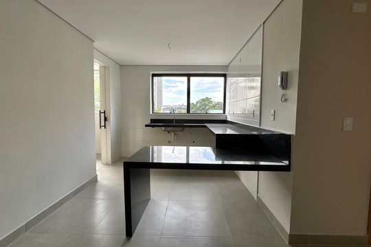 Cozinha e Área de Serviço de apartamento à venda com 2 quartos, 58m² em Barro Preto, Belo Horizonte