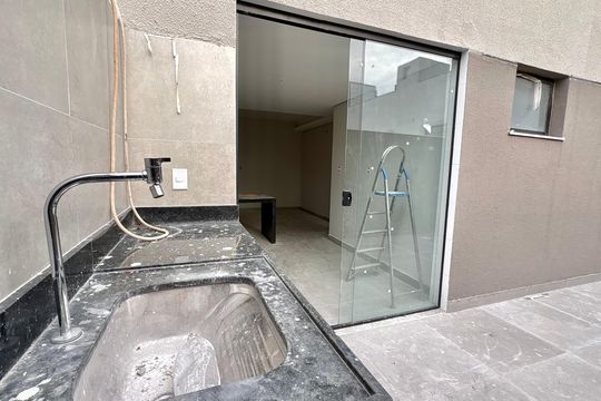 Varanda de apartamento à venda com 2 quartos, 61m² em Barro Preto, Belo Horizonte