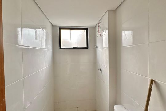 Banheiro de apartamento à venda com 2 quartos, 61m² em Barro Preto, Belo Horizonte