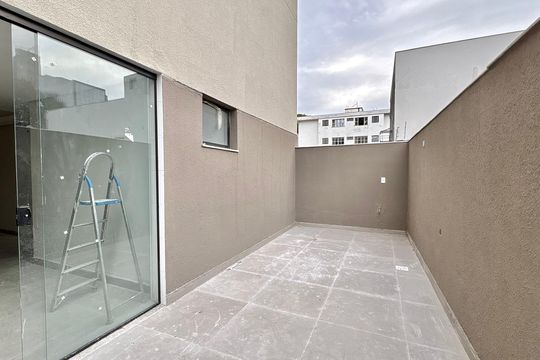 Varanda de apartamento à venda com 2 quartos, 61m² em Barro Preto, Belo Horizonte