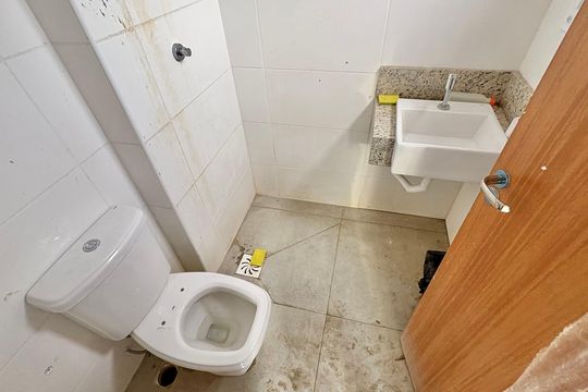 Banheiro de apartamento à venda com 1 quarto, 62m² em Barro Preto, Belo Horizonte