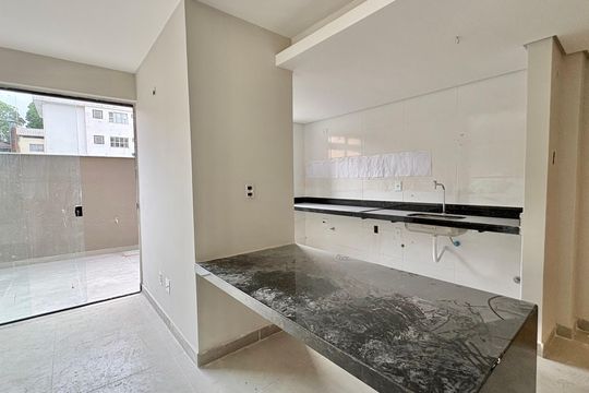 Cozinha de apartamento à venda com 1 quarto, 62m² em Barro Preto, Belo Horizonte