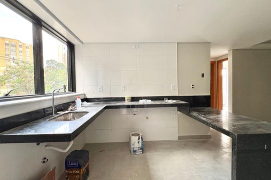 Cozinha e Área de Serviço de apartamento à venda com 2 quartos, 63m² em Barro Preto, Belo Horizonte
