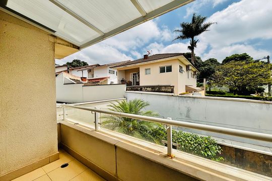 Sacada da suíte 3 de casa de condomínio à venda com 4 quartos, 380m² em Alphaville, Santana de Parnaíba