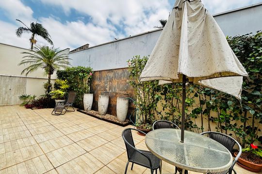 Quintal de casa de condomínio à venda com 4 quartos, 380m² em Alphaville, Santana de Parnaíba