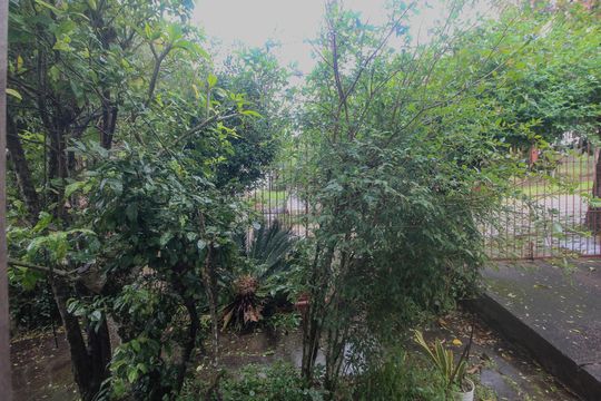 Vista de casa à venda com 4 quartos, 150m² em Espírito Santo, Porto Alegre