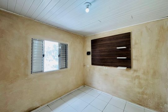 Quarto 1 de casa para alugar com 1 quarto, 70m² em Parque Guaianazes, São Paulo