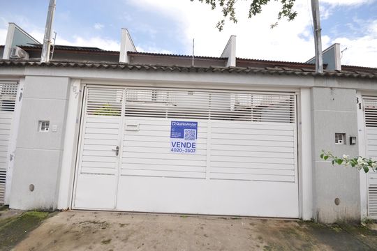 Fachada de casa à venda com 2 quartos, 77m² em Parque Edu Chaves, São Paulo