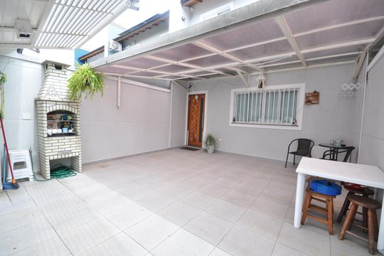 Garagem de casa à venda com 2 quartos, 77m² em Parque Edu Chaves, São Paulo