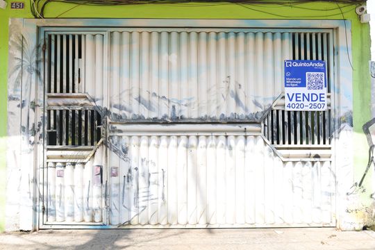 Fachada de casa à venda com 1 quarto, 250m² em Conjunto Residencial José Bonifácio, São Paulo