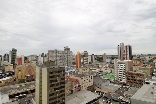 Terraço - Vista de apartamento para alugar com 1 quarto, 25m² em Centro, Curitiba