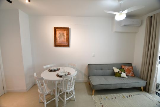 Sala de kitnet/studio para alugar com 1 quarto, 47m² em Centro, Campinas