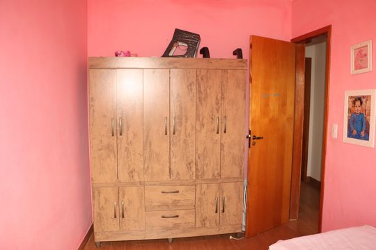 Casa para alugar com 3 quartos, 200m² em Vila Elze, São Paulo