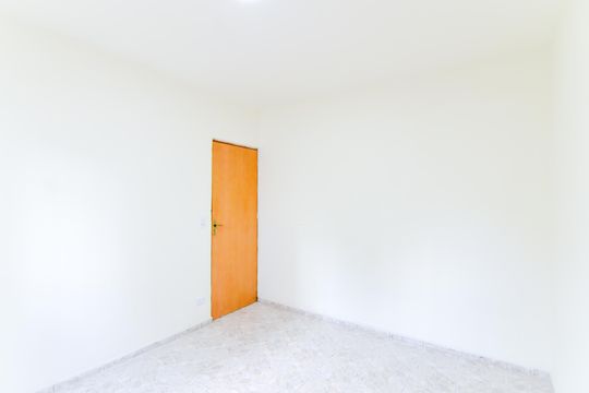 Quarto 2  de apartamento para alugar com 2 quartos, 52m² em Jardim Iporanga, Guarulhos