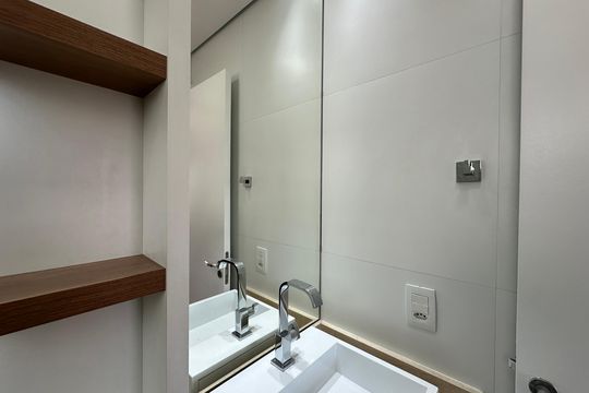 Banheiro da Suíte de apartamento para alugar com 3 quartos, 71m² em Centro, Barueri