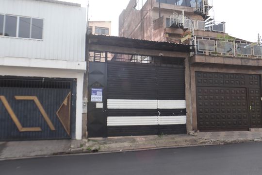 Fachada de casa à venda com 3 quartos, 180m² em Vila Formosa, São Paulo