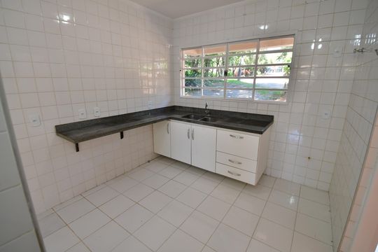 Cozinha de casa de condomínio para alugar com 3 quartos, 160m² em Real Parque, Campinas