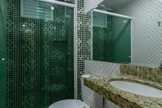 Banheiro de apartamento para alugar com 2 quartos, 60m² em Paulicéia, São Bernardo do Campo