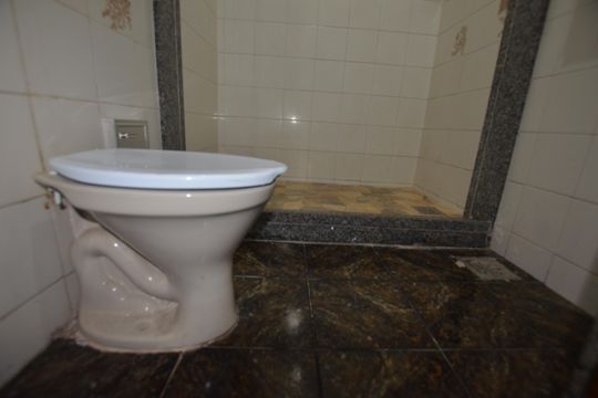 Banheiro Social de casa para alugar com 3 quartos, 79m² em Osvaldo Cruz, Rio de Janeiro