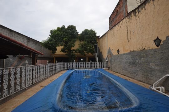 Piscina de casa para alugar com 3 quartos, 79m² em Osvaldo Cruz, Rio de Janeiro