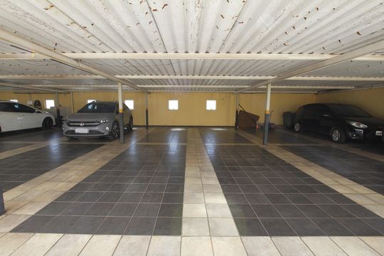 Garagem de apartamento à venda com 4 quartos, 120m² em Padre Eustáquio, Belo Horizonte